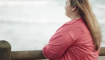 Vinculación entre ganancia de peso y bajos niveles hormonales en menores de edad