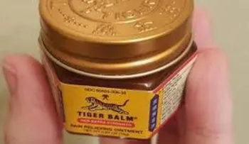 Este ungüento se usa para un montón de cosas...dolores, plagas, picaduras de mosquito...chequea 