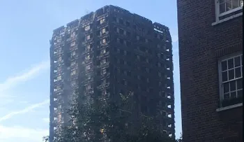 Los bomberos siguen buscando víctimas en el edificio incendiado en Londres