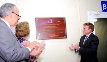 AIC inaugura puente abordaje Charles Manatt