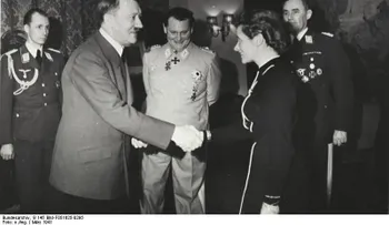 La increíble Dama del Aire: ¿esta piloto fugó a Hitler de Berlín?