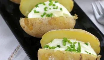 Excelente receta de papas asadas al horno; ingredientes para cuatro personas