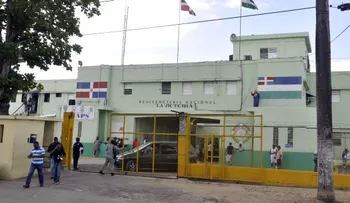 No contestar llamadas de Este Número.809-477-1828...Es de una cárcel 