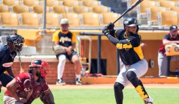 Águilas se imponen con facilidad a Capitanes en primer partido de pretemporada
