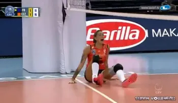 La espeluznante lesión de una jugadora de voley que aterrorizó a sus rivales
