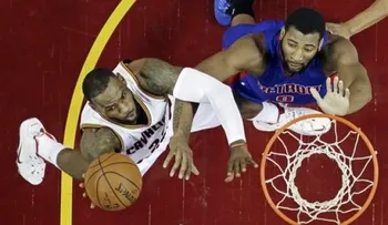 Triple-doble de LeBron en victoria de los Cavs ante Pistons 