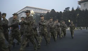 China despliega 100.000 soldados en su frontera con Corea del Norte