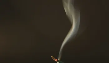 El humo de incienso es más dañino que el del tabaco