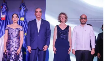 Abinader y primera dama participan en la Fiesta Nacional de Francia