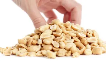 Comer cacahuetes es bueno para el corazón