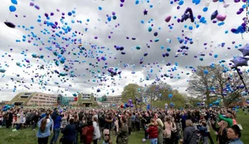 El colorido homenaje en Liverpool para el bebé Alfie Evans tras su fallecimiento