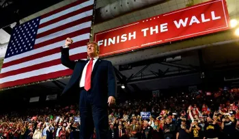Corte Suprema de EEUU da visto bueno a Trump para construir muro fronterizo con México