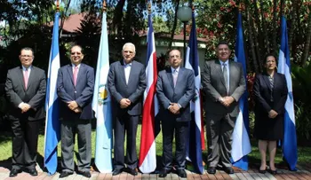 Gobernador Valdez Albizu preside la 281 reunión del CMCA 