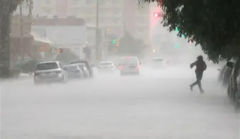 Fuerte lluvia ocasiona inundaciones en oeste de Texas