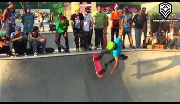 Un 'skater' en pañales, ¿el futuro rey de la patineta? (Video)