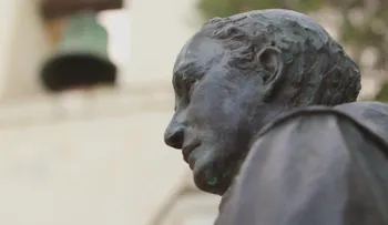Vandalizan estatua de Junípero Serra, el misionero canonizado por el papa