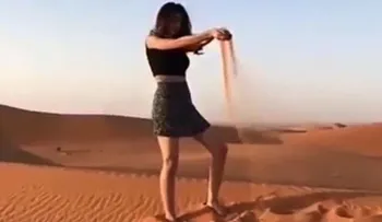 La policía saudita libera a la mujer detenida por pasear en minifalda