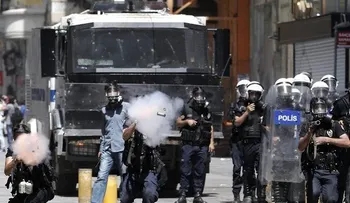 Casi un millar de detenidos y 79 heridos en las protestas en Turquía