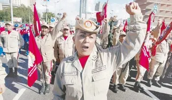 Marchan contra las sanciones de EE.UU.