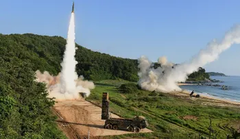 Corea del Sur, en muestra de fuerza, lanza misil capaz de golpear sitio de lanzamiento de Corea del Norte