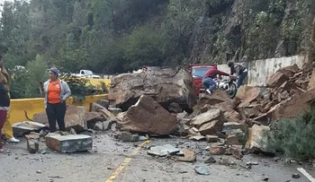 Derrumbe impide tránsito entre Jarabacoa y Constanza