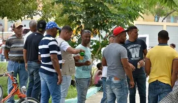 En San Juan, Azua, Peravia y SC la gente votó y se divirtió
