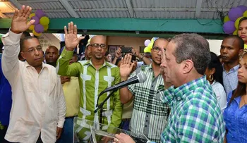 Reinaldo Pared promete impulsar la agropecuaria y el turismo en la región sur
