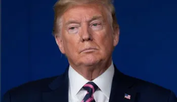Trump arremete contra medios criticaron sugerencia de tratar coronavirus con desinfectante