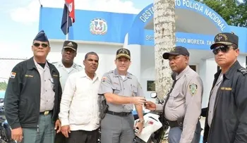 Gobierno entrega moderno destacamento en comunidad SPM