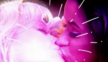 El ardiente beso de Cardi B y Rita Oran del que todos hablan