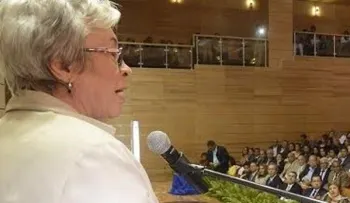 Ministra de Salud dice reunión con médicos será en Universidad Católica esta semana