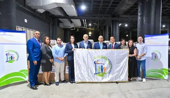 Voluntariado Banco Central entrega ayuda para víctimas de terremotos en Venezuela