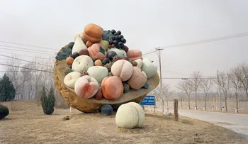 Fotos que exploran el lado más oscuro de los parques de diversiones chinos