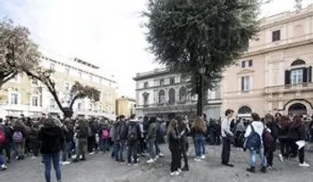 Tres fuertes terremotos sacuden el centro de Italia