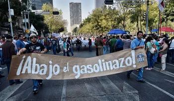 México analiza una posible suspensión del gasolinazo