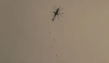 Impactante VIDEO de un bombardeo grabado desde tierra