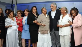El PRD reconoce a damas destacadas en gesta del 1965