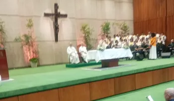 Nota con fotografía: Sacerdote pide honestidad y responsabilidad durante misa por aniversario del Banco Central