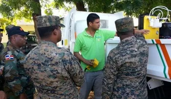 Capacitan miembros de Obras Públicas en lucha contra mosquito del zika