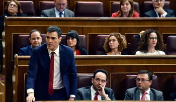 El candidato socialista fracasa en la primera votación de investidura en España