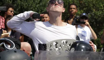 Una resolución que denuncia a neonazis y nacionalistas blancos muere en 36 segundos