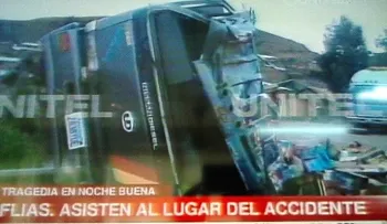Mueren 12 personas durante un accidente carretero en Bolivia