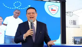 Sanz Lovatón llama a más de 2 millones de estudiantes en inicio de clases.