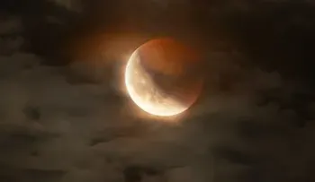 Cuáles son las diferencias entre un eclipse lunar parcial y uno total