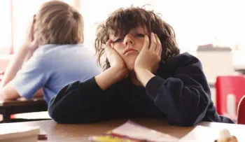 Por qué dejar que los niños se aburran puede ayudarles a ser más creativos