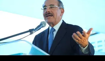 Presidente Medina entrega proyecto Baiguá rehabilitado; dice "este es el metro de aquí"