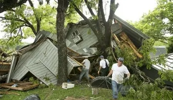 Tornado mata al menos a 10 personas en Ciudad Acuña, México 