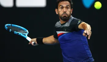 Víctor Estrella pierde oportunidad de jugar en Abierto de Francia     