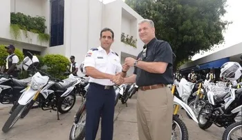 Gonzalo Castillo entrega 20 motocicletas al CESTUR