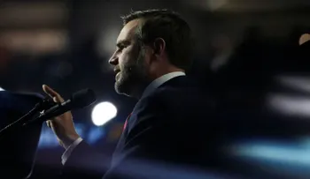 Vance presenta argumentos electorales distintos a los de Trump en la convención republicana